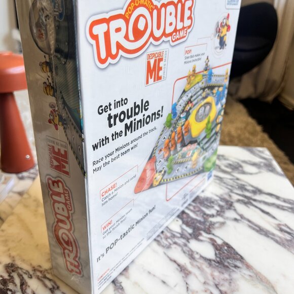 Trouble - Despicable Me GAME - SEALED - Picture 2 of 4
